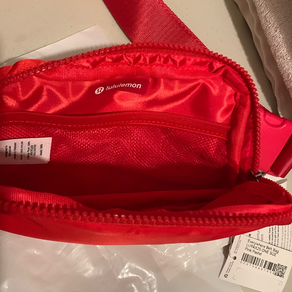 Lululemon everywhere belt bag - Picture 4 of 8